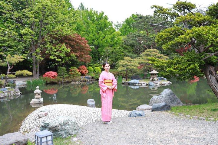 Private Kimono & Photo Experience with a Tokyo-Trained Stylist