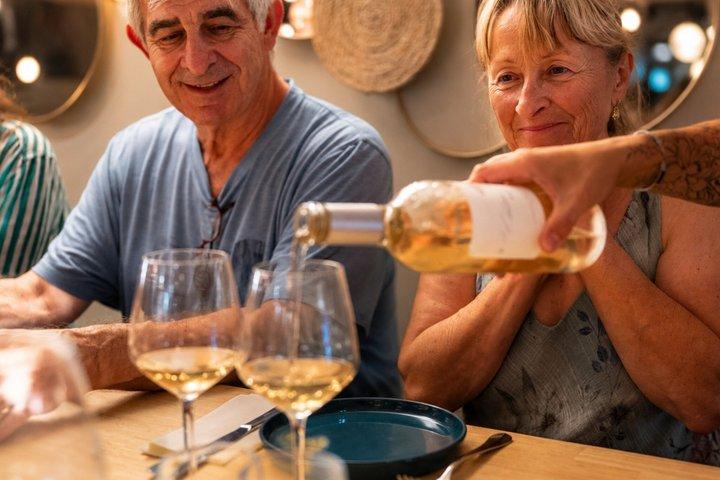 Bordeaux Evening Food Tour with a sommelier