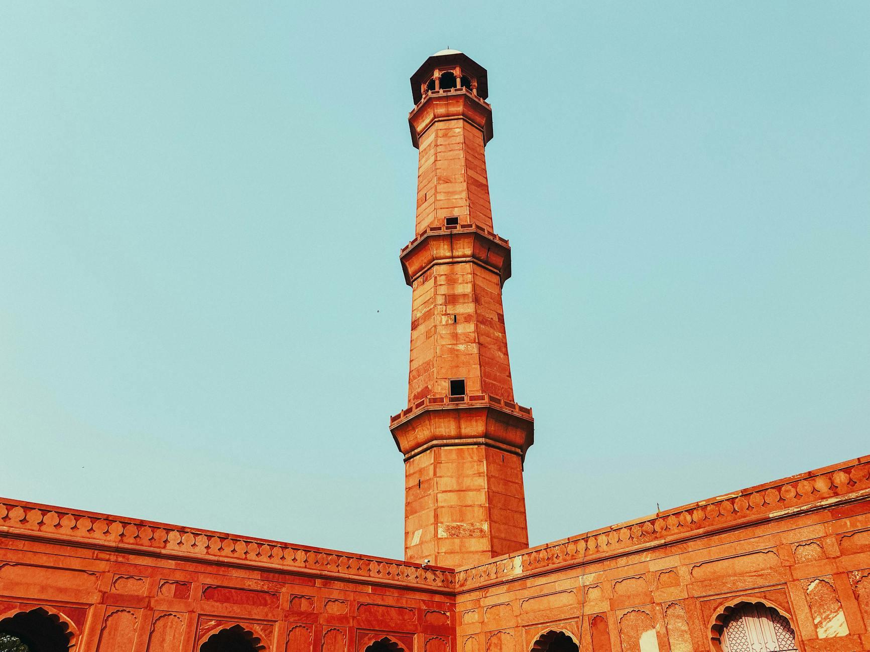 Lahore (LHE) skyline